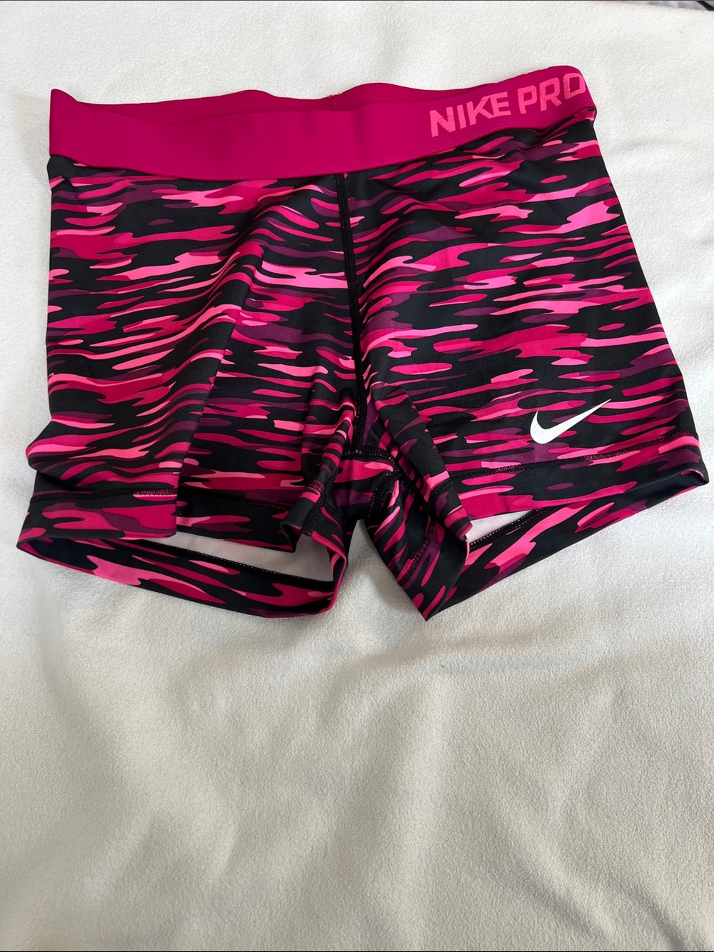 Nike Pro Hot Pink & Black Camo Performance Shorts - Picture 5 of 5
